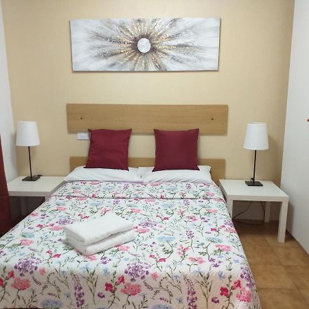 Picasso Apartamento Vecindario  Exterior photo